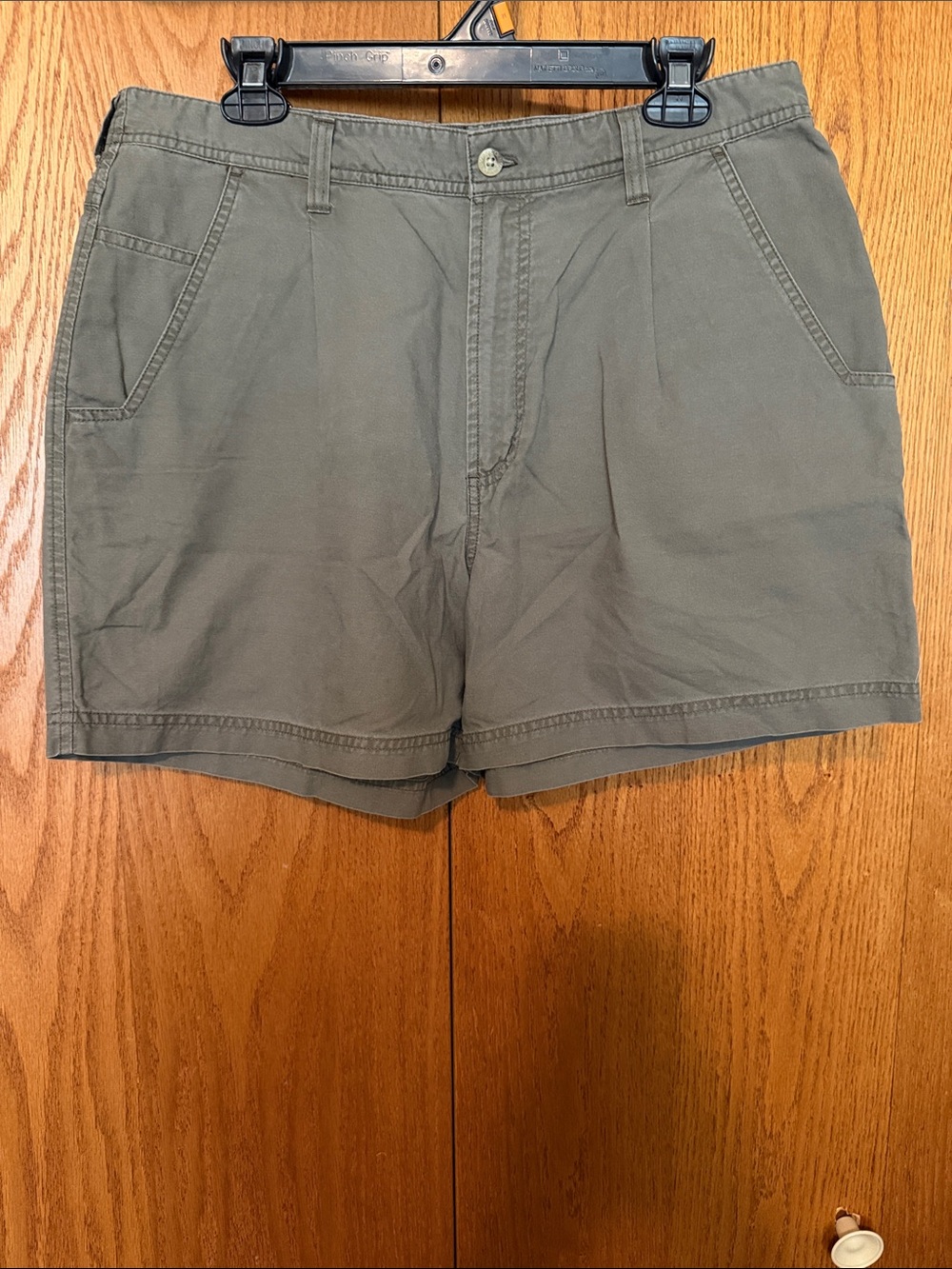 Women’s Columbia Casual Olive Green High-Rise Cotton Shorts